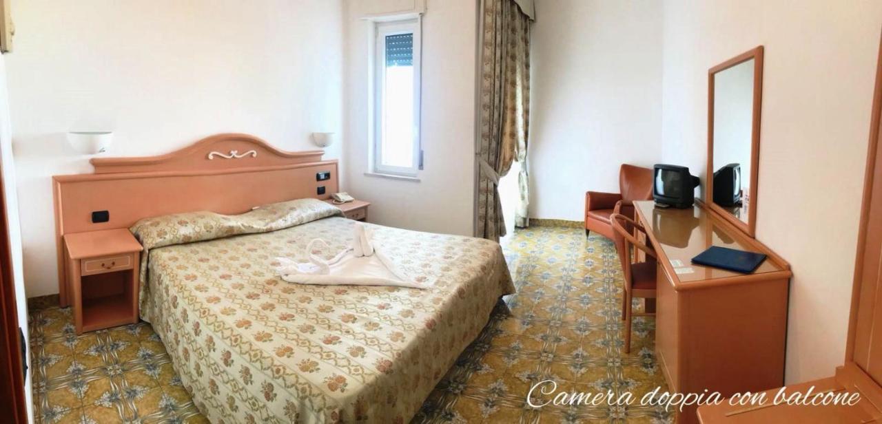 Hotel Imperial Іскія Екстер'єр фото